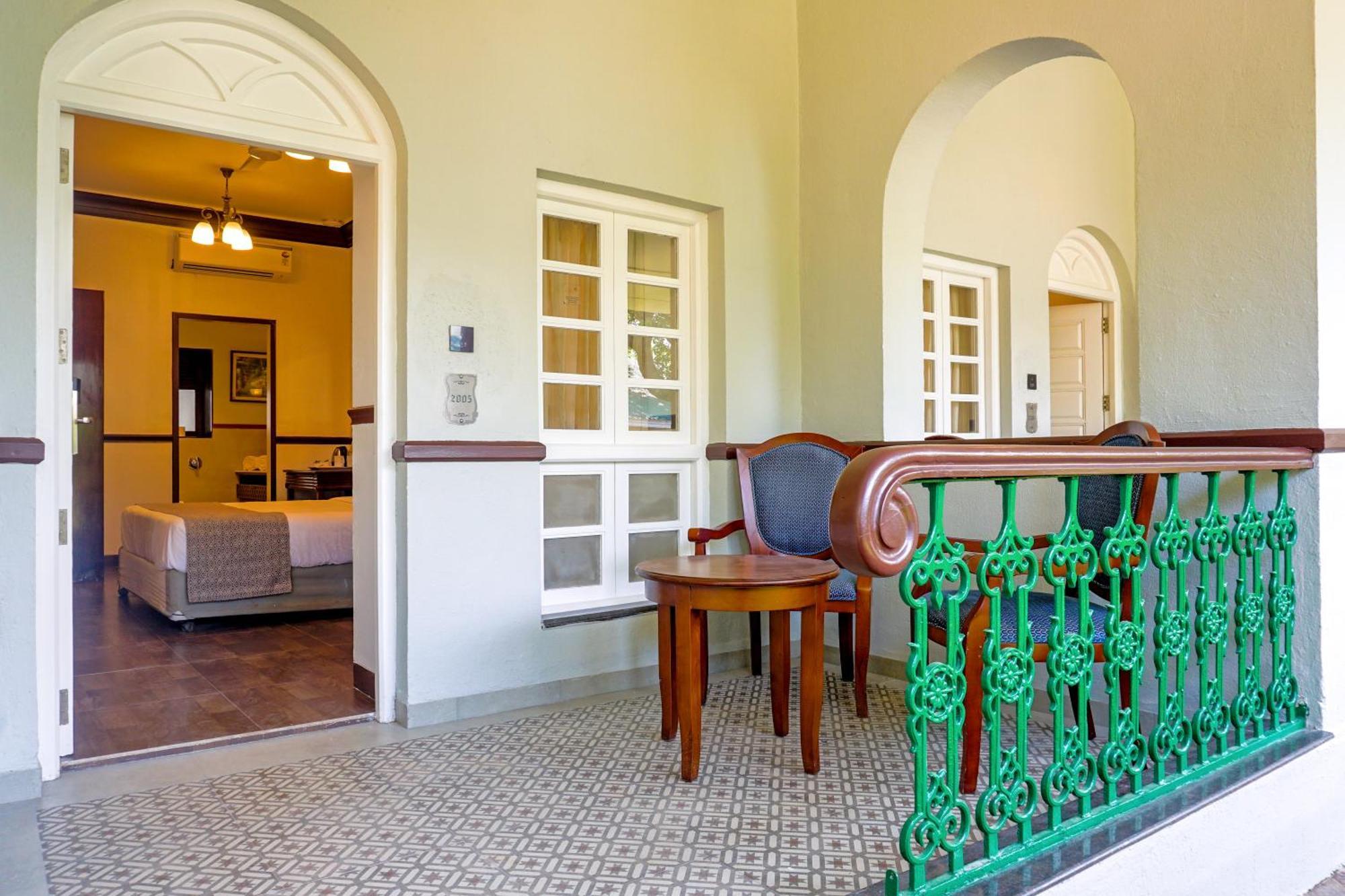 Citrus Chambers Mahabaleshwar Hotel Exterior photo